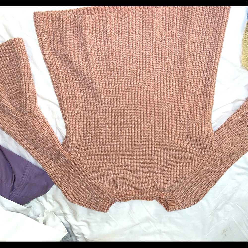 Knitted Pink Sweater !